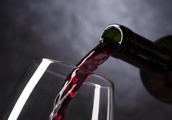Devenez un expert en vin : Les clés pour se former efficacement