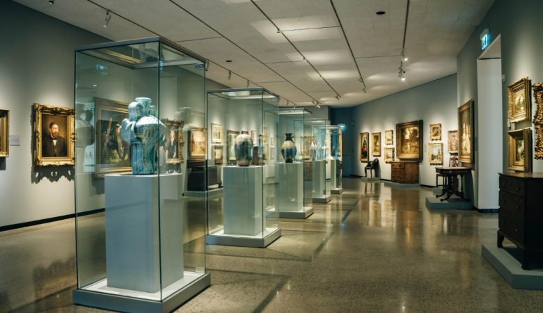 Vitrine de musée : intégrer modernité et élégance dans vos expositions